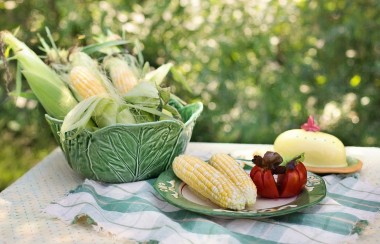 Corn on picnic table