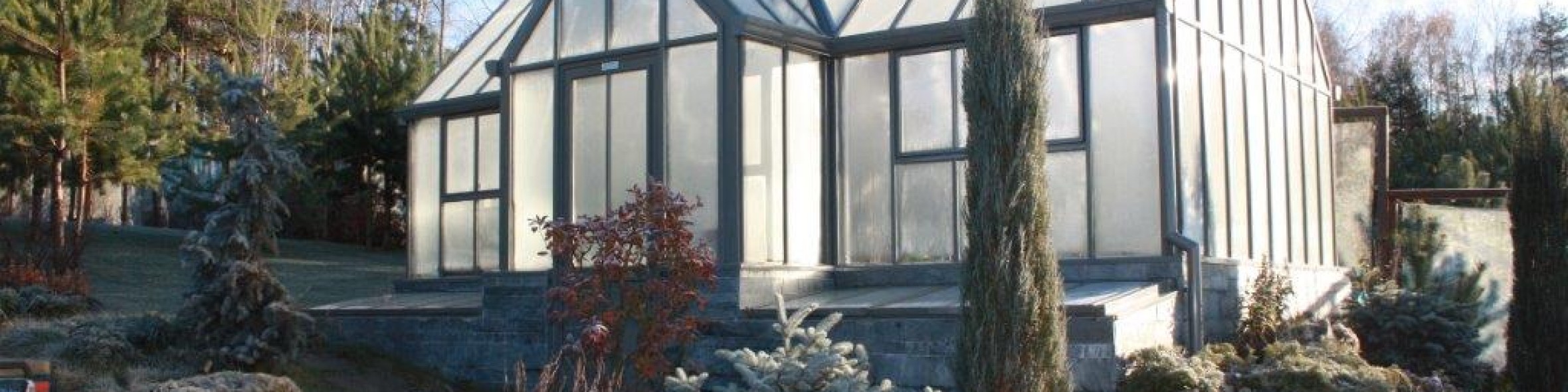 a-guide-to-bubble-wrapping-a-greenhouse-hartley-botanic